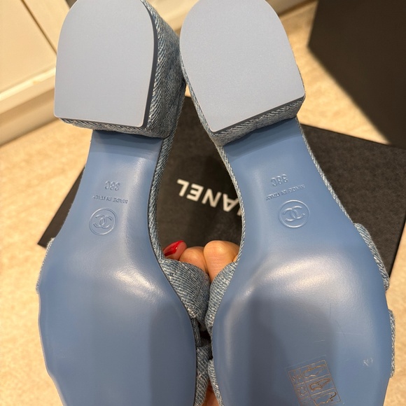 Chanel blue denim mule sandal - Picture 2 of 2